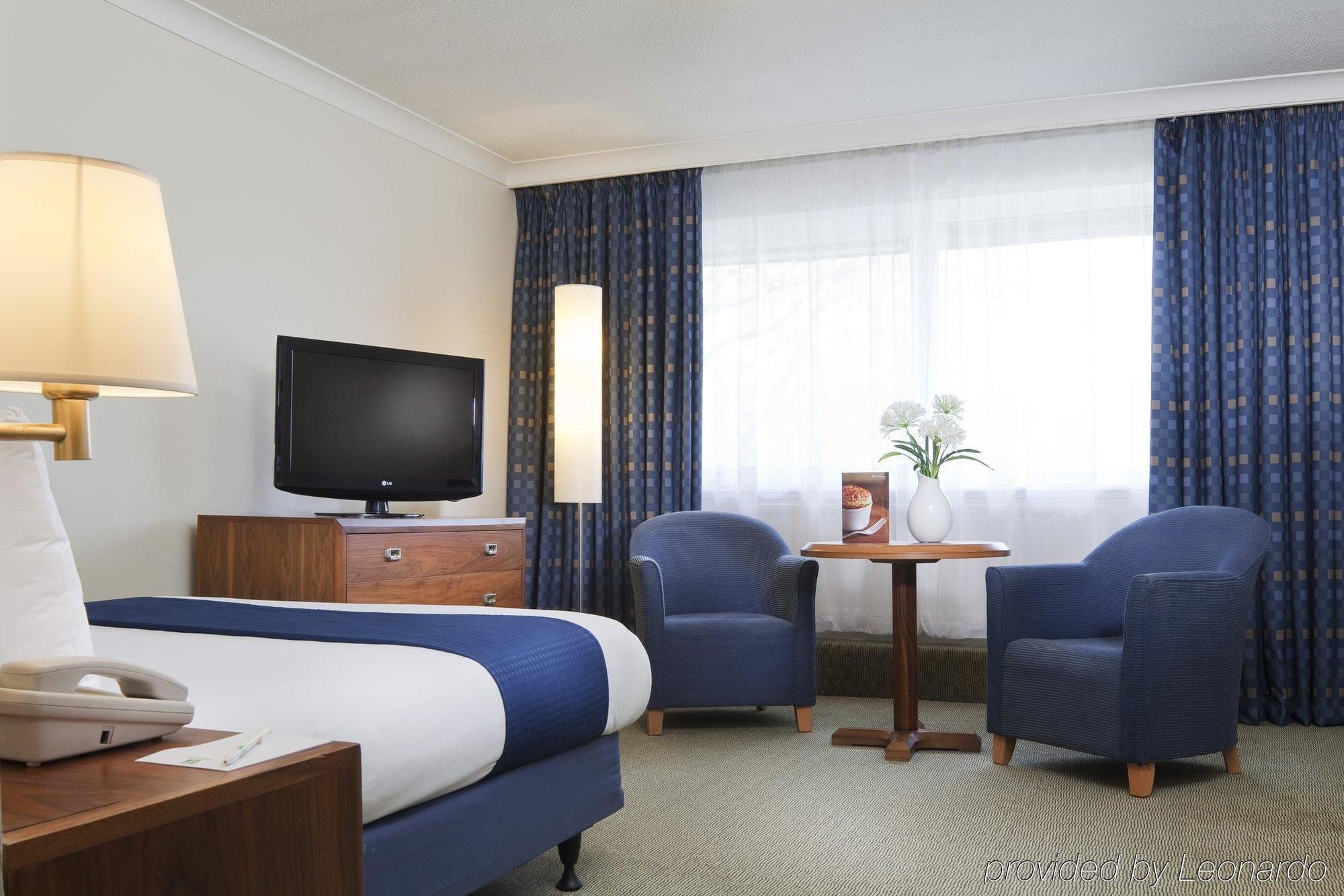 Holiday Inn Stoke On Trent M6 Jct15 By Ihg Newcastle-under-Lyme Εξωτερικό φωτογραφία